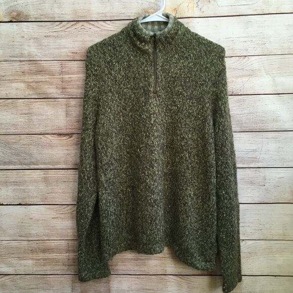 WOOLRICH QUARTER ZIP SWEATER WITH LAMBSWOOL COLLAR IN GREEN‎ - Picture 1 of 7